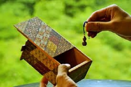 Boîte à Secret Japonaise Himitsu-bako – Casse-tête 21 Mouvements – Jeu De Patience Et Coffre Original – Fabrication Japonaise – 12 X 8 X 5 Cm